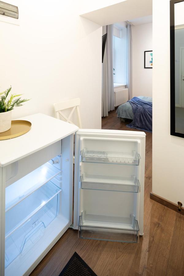 Kalnina Street Studio Apartment Riga Esterno foto