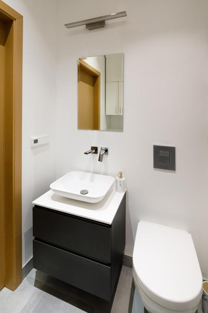 Kalnina Street Studio Apartment Riga Esterno foto