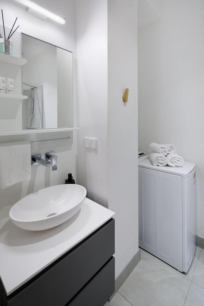 Kalnina Street Studio Apartment Riga Esterno foto