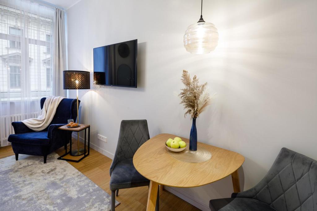 Kalnina Street Studio Apartment Riga Esterno foto